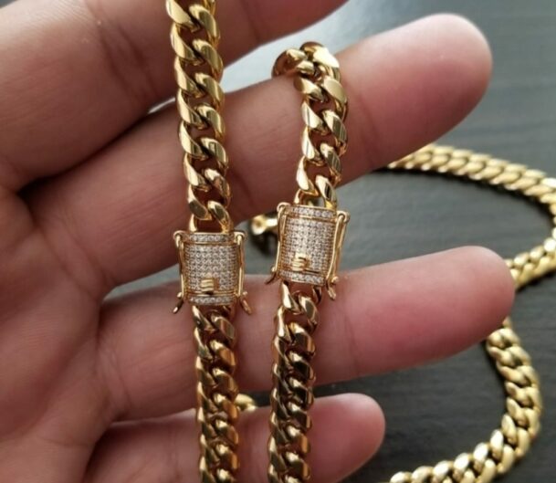 Set Cubana Miami Diamond Lock 8mm x 20"
Cadena y pulsera*