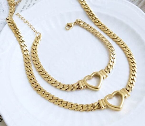 Set Gargantilla Corazón ❤️ ♥️ 💕 
5mm x 18"
Pulsera incluida *
Inox Steel 14kt ✨️